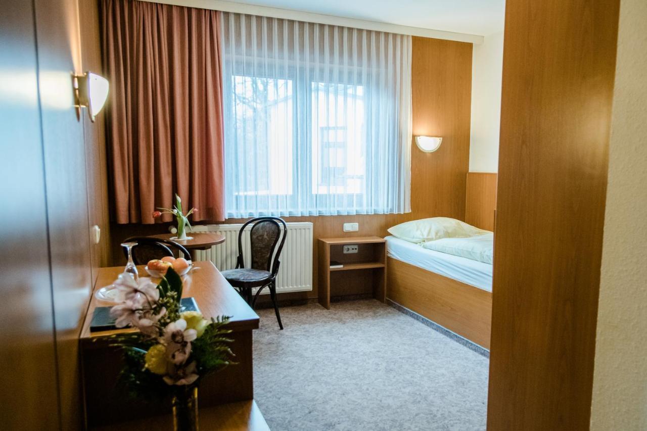 Hotel Mueller Genthin Luaran gambar