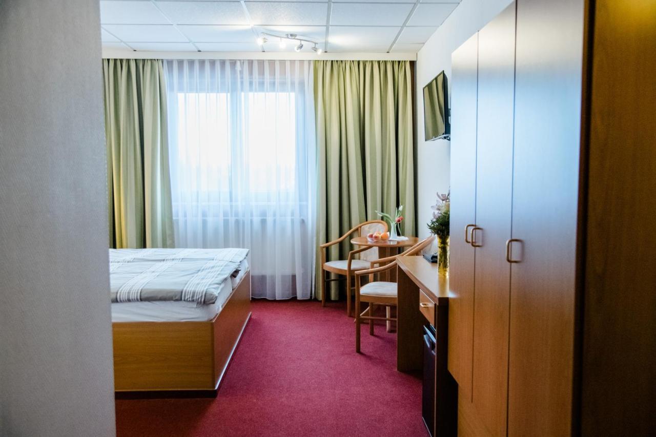 Hotel Mueller Genthin Luaran gambar